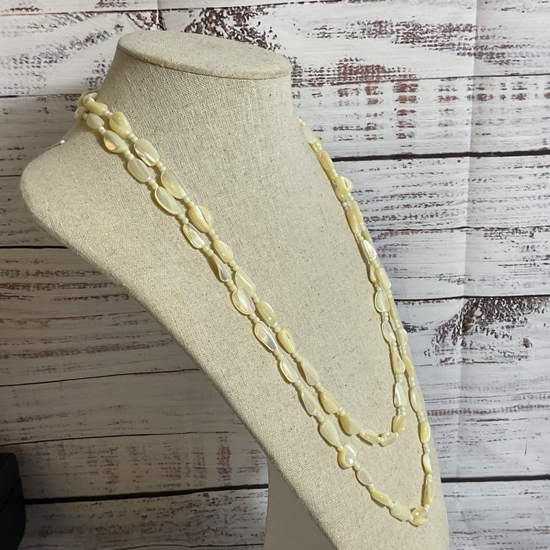 VTG. Mother of Pearl Beaded 55" Necklace