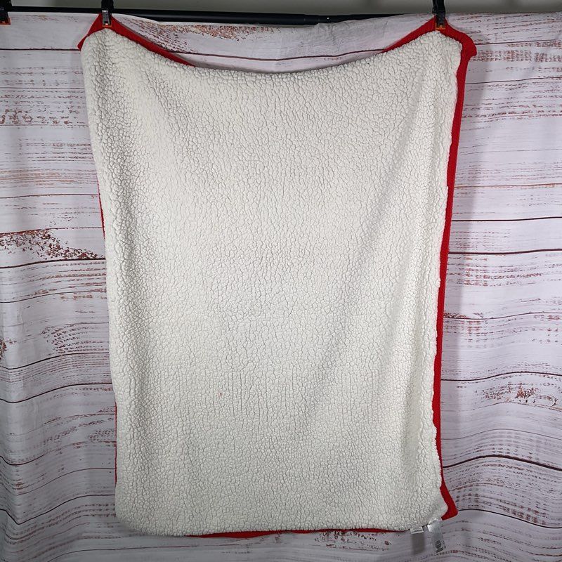 Pottery Barn Kids Hello Kitty Heirloom Christmas 50" Knit Sherpa Throw Blanket