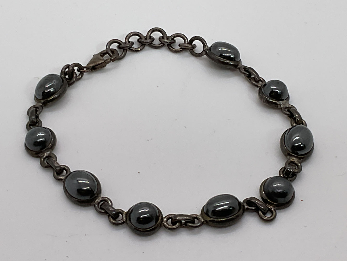 VTG. Sterling Silver & Hematite Cabochon Link 8" Bracelet- 15.11g