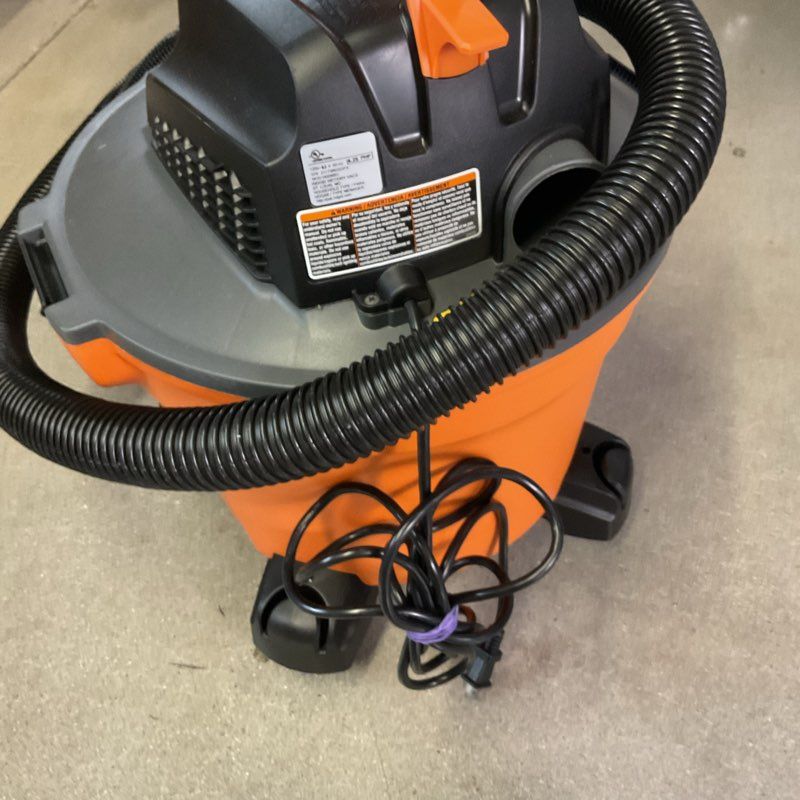 Ridgid 9 Gallon Wet/Dry Shop Vacuum w/ Attachments