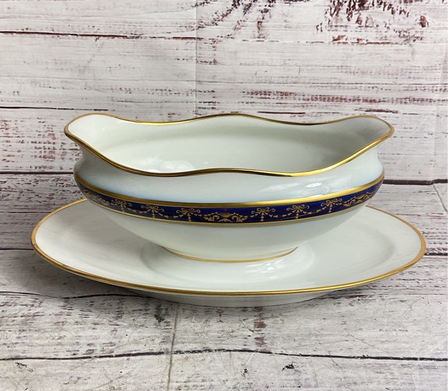 Richard Ginori 1735 Castello Gravy Boat with Attached Underplate White Blue