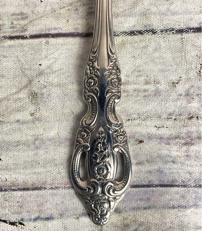 Onedia Vintage Set of 8 Renoir Pembrooke Dinner Spoons Stainless Steel