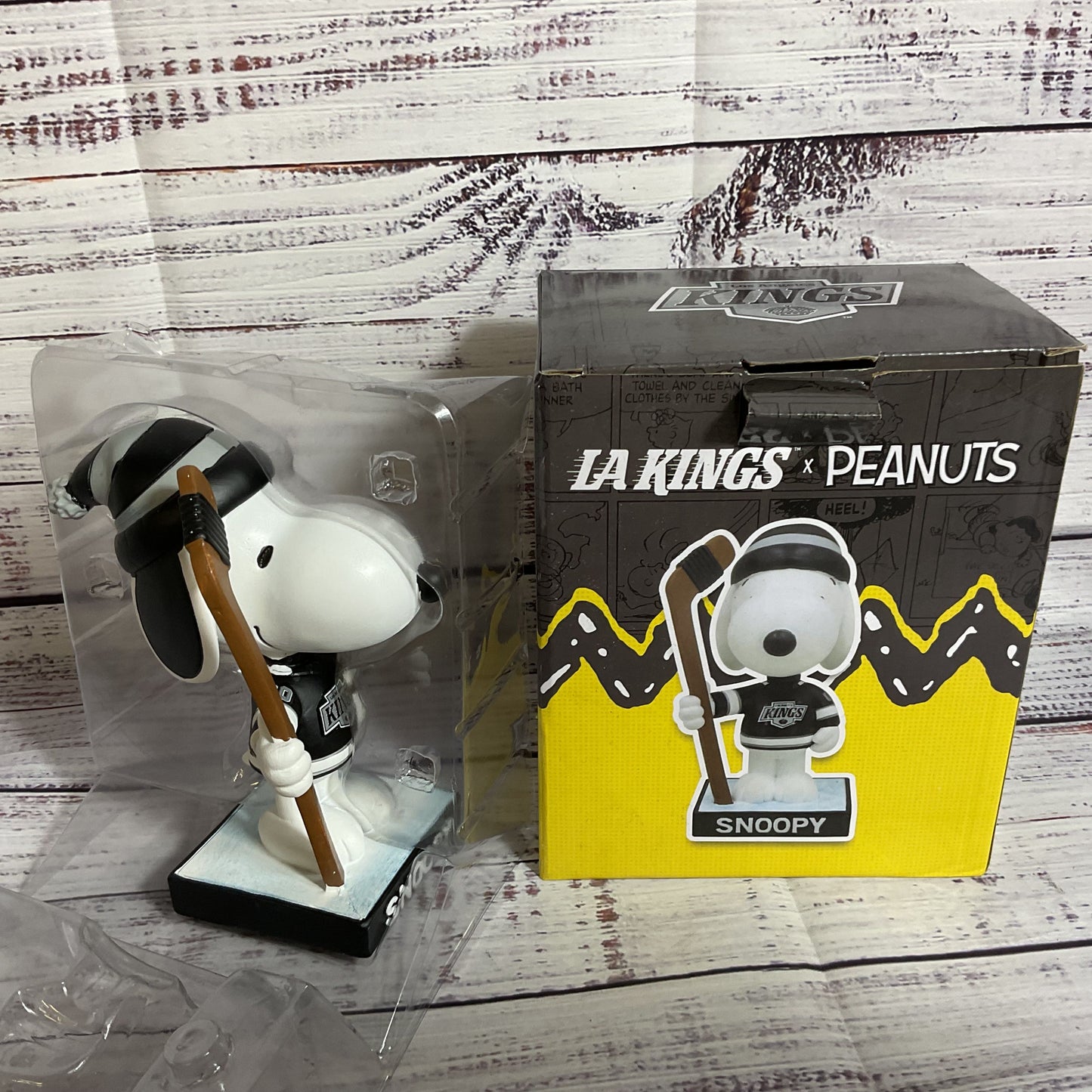 2026 LA Kings Peanuts Snoopy Bobblehead Giveaway SGA (2 OF 2)