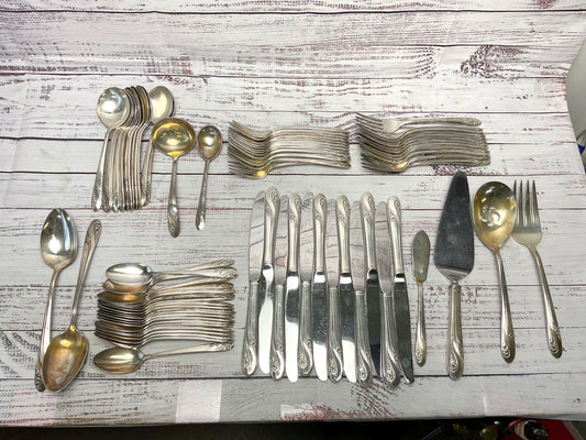 Holmes And Edwars Romance Silver Plated Flatware Set + Serving Pieces 76 Pieces