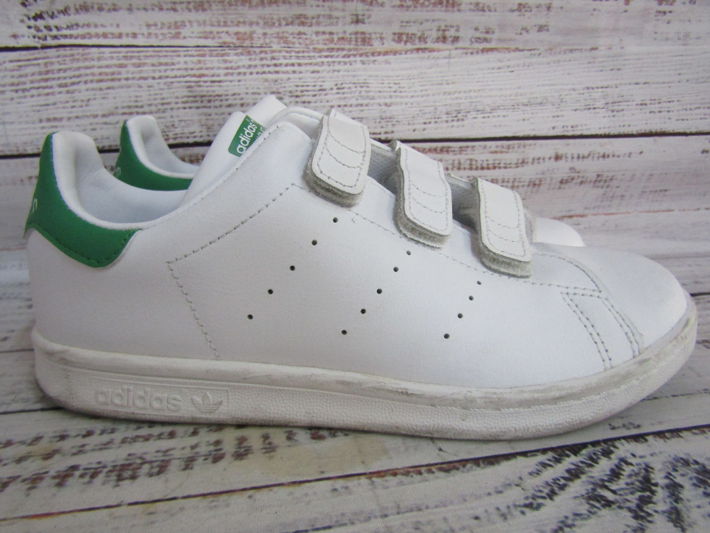 Adidas Original Stan Smith Boy's Low Top Sneakers Size 3 M20607