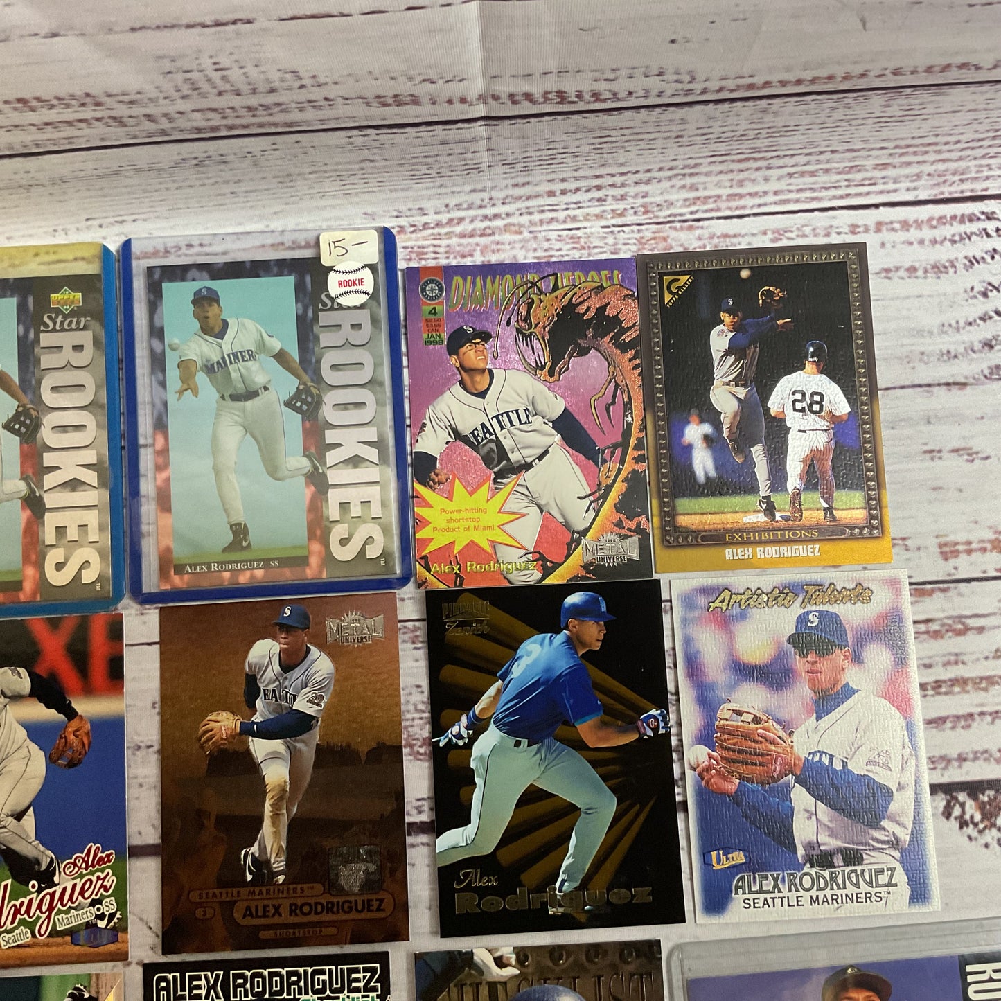 Set of 18 ALEX RODRIGUEZ Rookie and Regular Season Baseball Cards