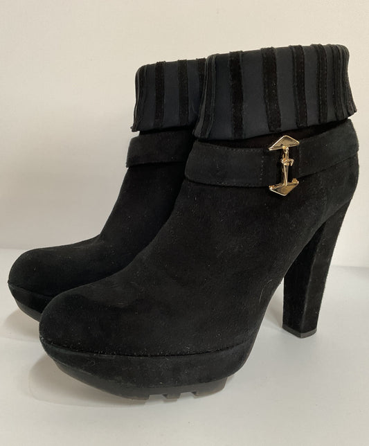 Cesare Paciotti Women's Black Suede Ankle Zip Boots Size 9 Made in Italy
