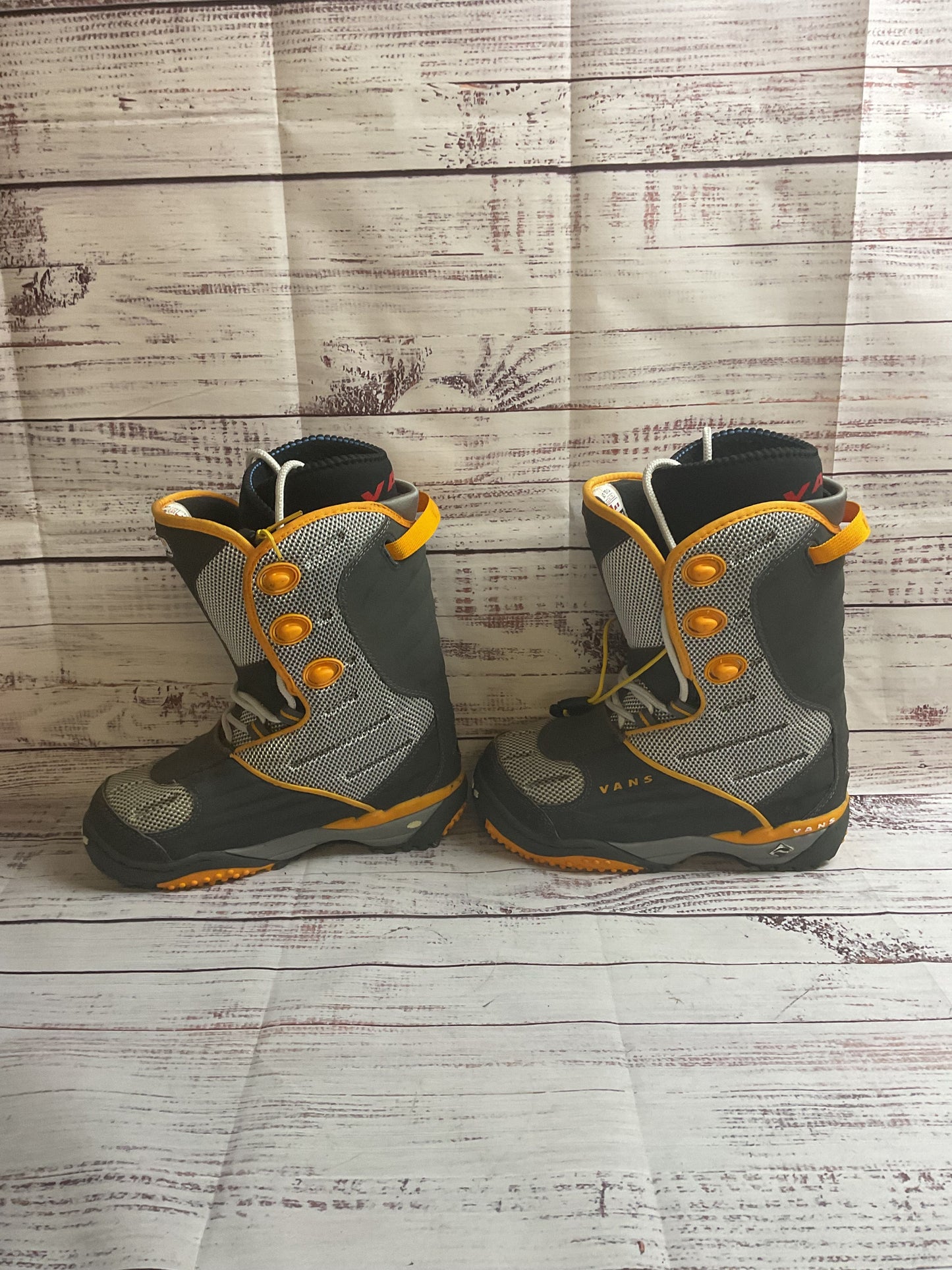 VANS World Traveler Gray Snow Boot Boot Women 6