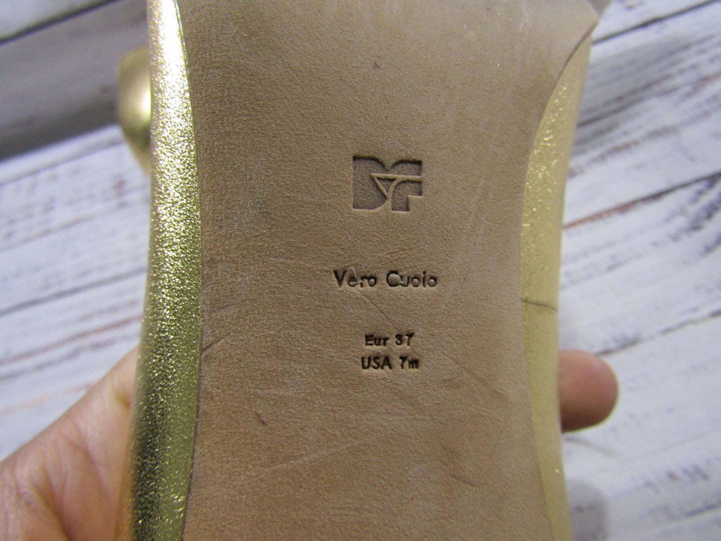 Diane Von Furstenberg Women's Gold Leather Pointed Toe Pumps Size 7
