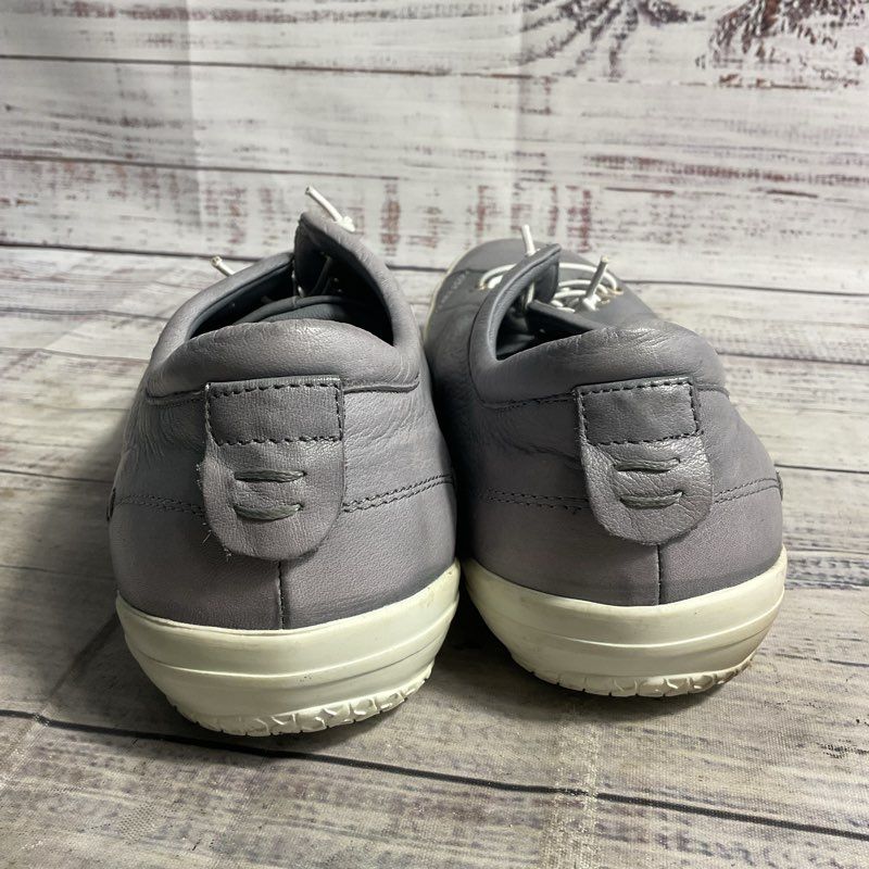 Gelato Tessa 2 Grey Leather Slip-On Sneaker Casual Shoe Women 7.5 US