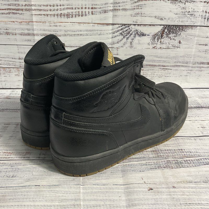 Nike Air Jordan 1 Retro High Black Gum Athletic Sneaker Men's Size 10