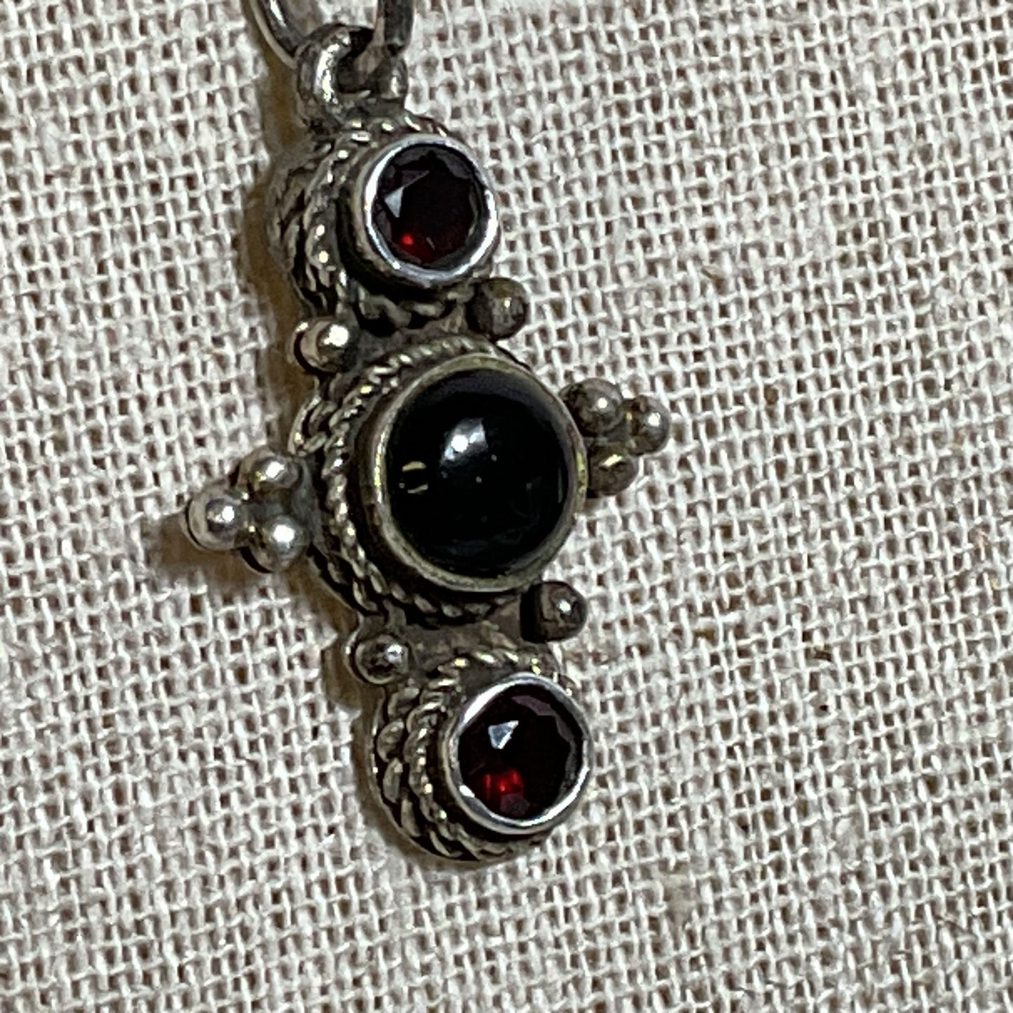 Sterling Silver Garnet & Onyx Pendant 18.5" Chain Necklace- 6.07g