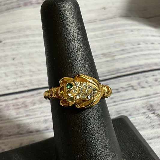 VTG. DAC Gold Tone Rhinestone Frog Ring- SZ 7 (MISSING 1 GREEN STONE)