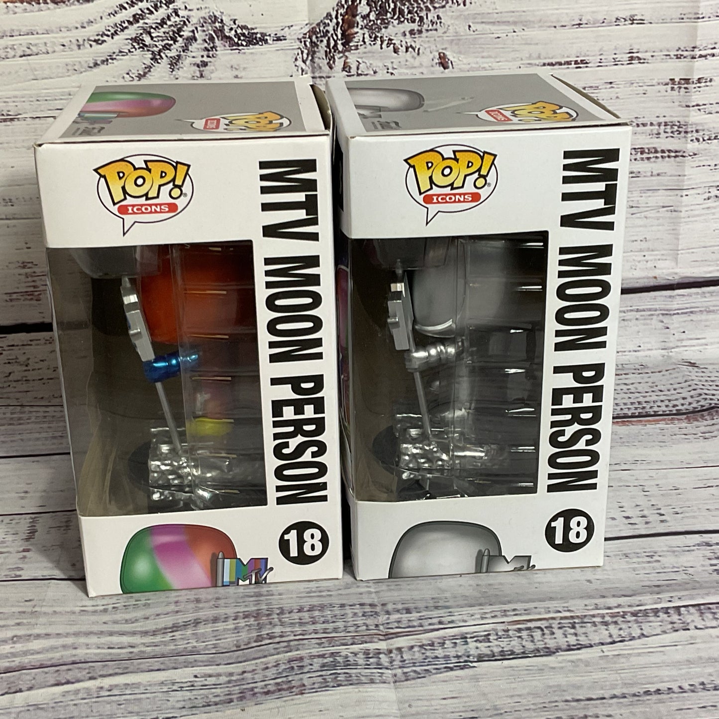 FUNKO POP Icons MTV Moon Person #18 & Moon Person Classic Icon #18