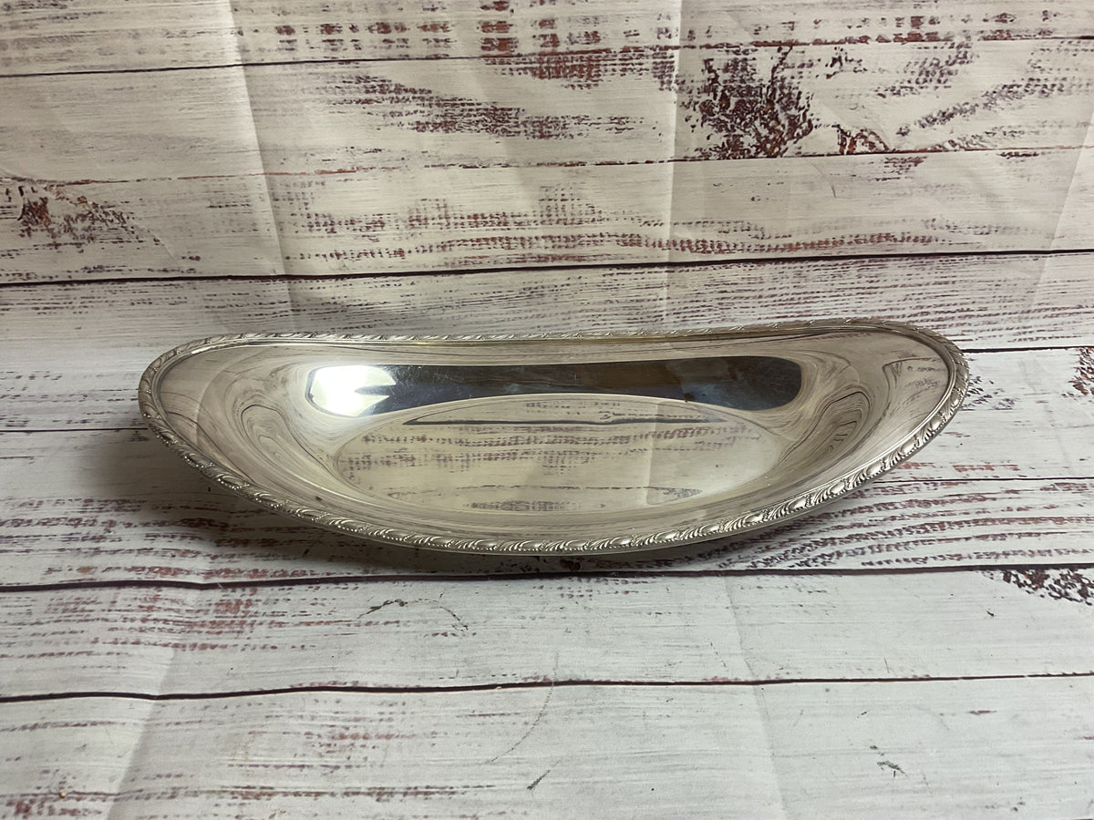 Wm Rogers Evandale Long Curved 14" Tray