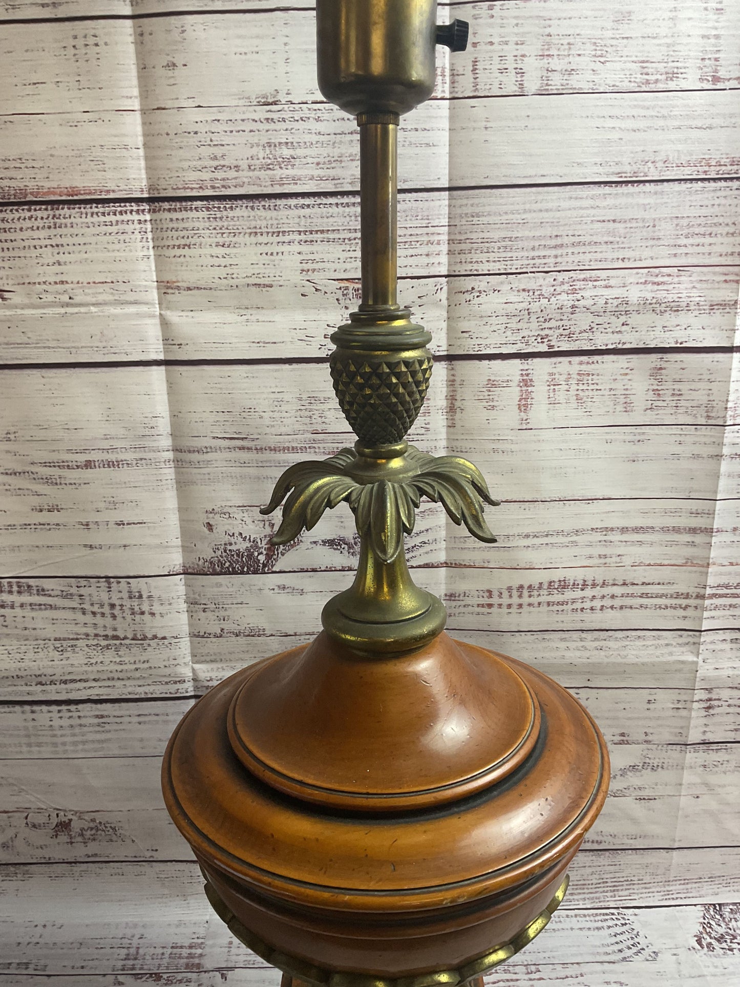 Stiffel Wood And Floral Brass Table Lamp TESTED