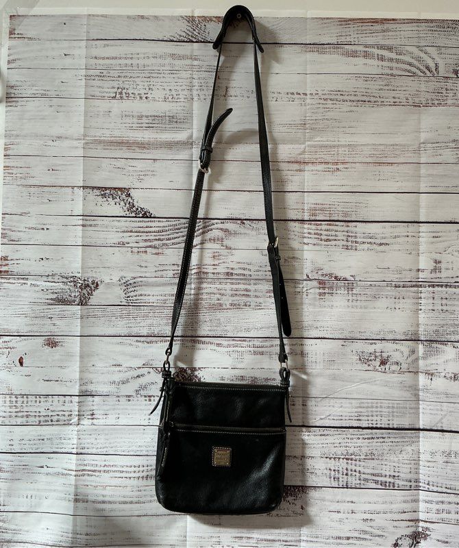 Women's Dooney & Bourke Black Leather Handbag AS IS