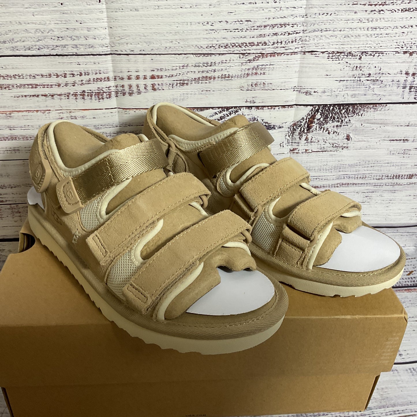NWB UGG Goldencoast Women's Tan Strappy Sandals- SZ 4