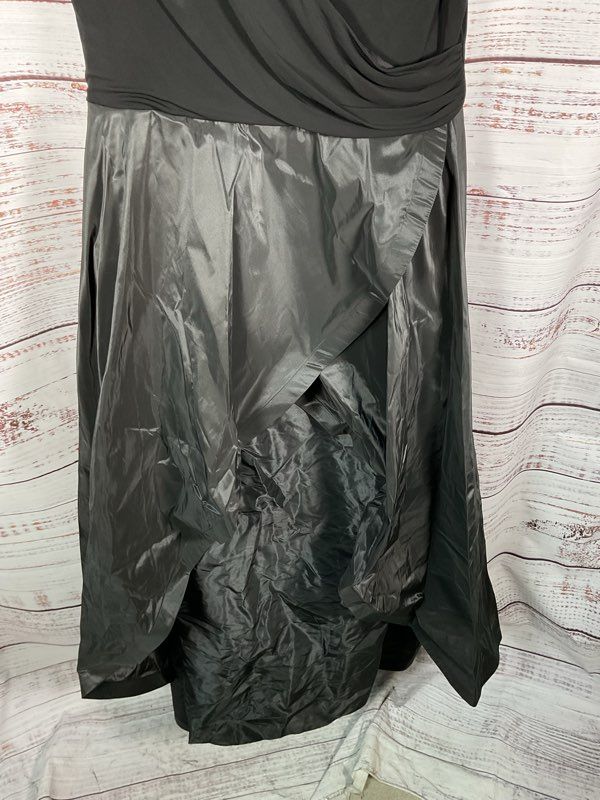 Rickie Freeman Teri Jon Women's Black Ruffled Fit and Flare Gown Dress Size 16