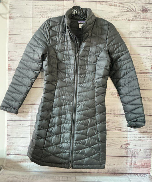 Women's Patagonia Black Mid Length Down Coat Size S