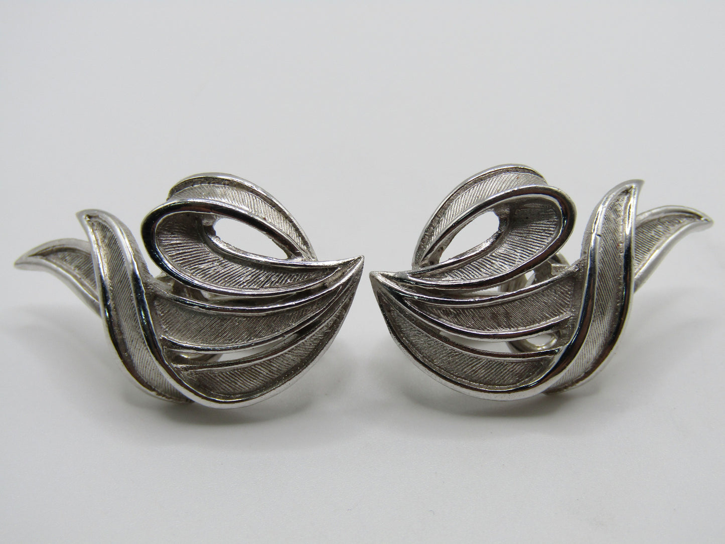 Vintage Crown Trifari Silver Plated Modernist Clip-On Stud Earrings