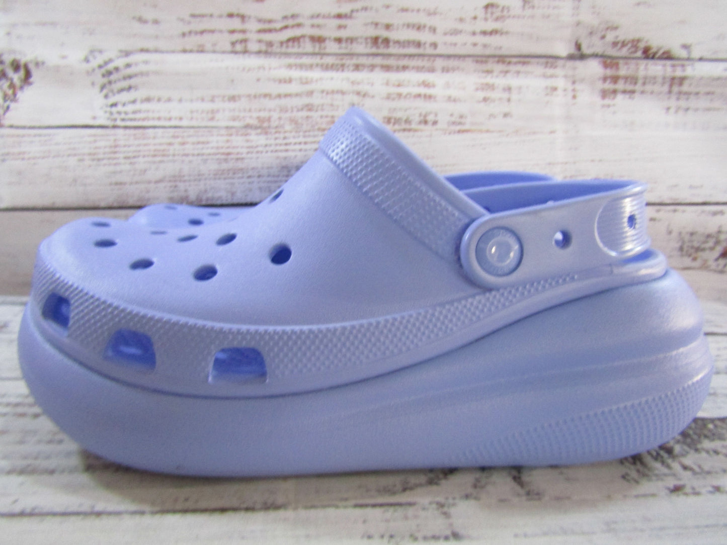 Crocs Classic Crush Women's Lavender Slip-On Sandals Size 9