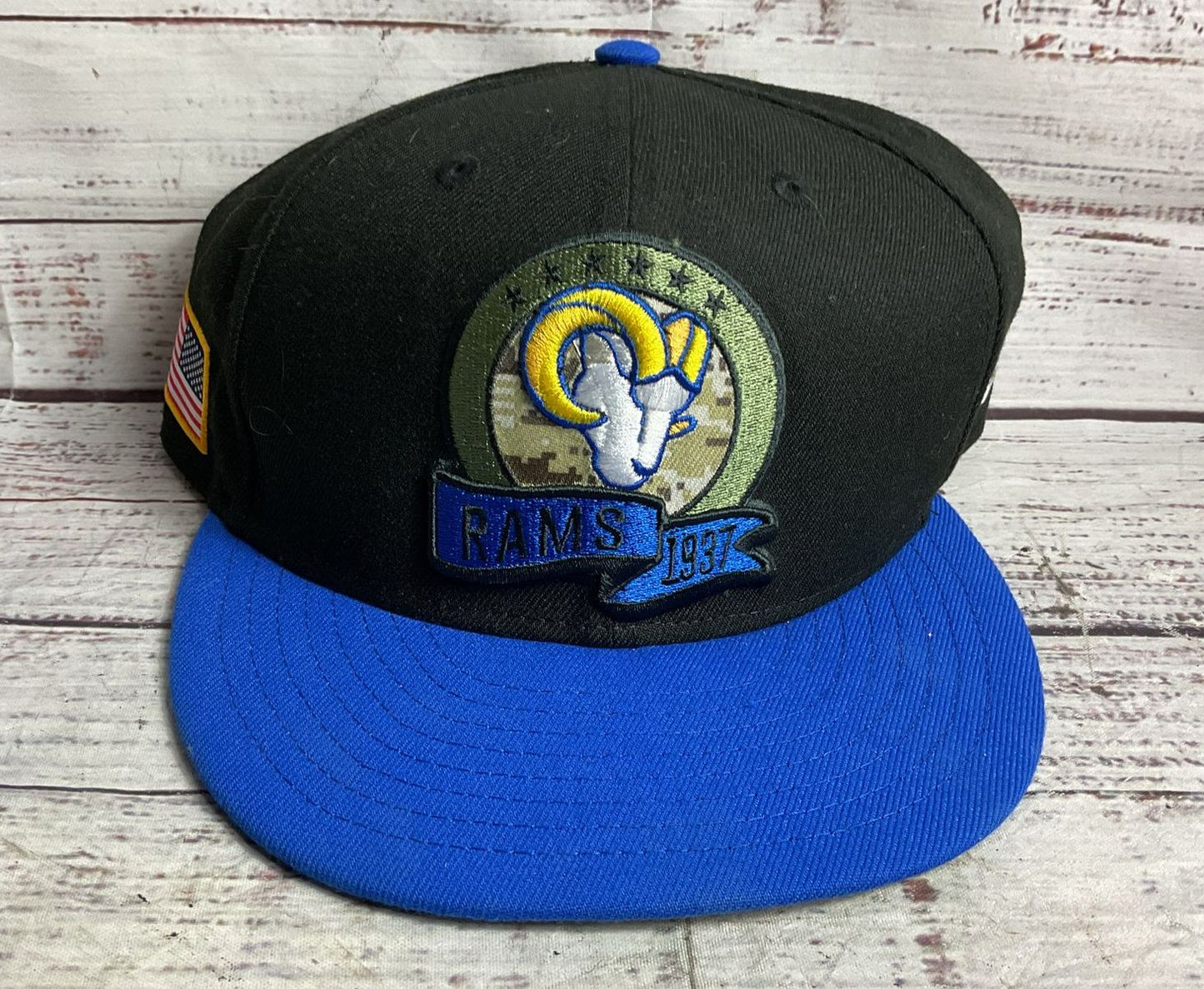 New Era 59Fifty Los Angeles Rams 2022 Salute to Service Baseball Cap L/XL