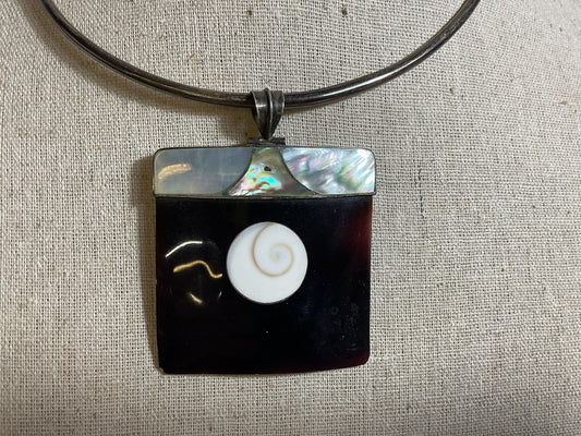 VTG. Modernist Sterling Silver Abalone Shell Pendant Choker Necklace- 24g