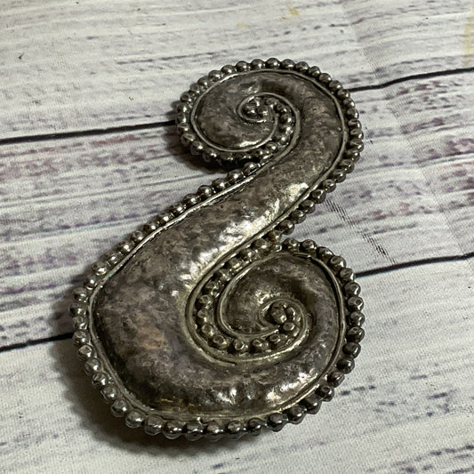 VTG. EDUARD RAMBAUD Paris Modernist Hammered Silver Tone 4" Brooch