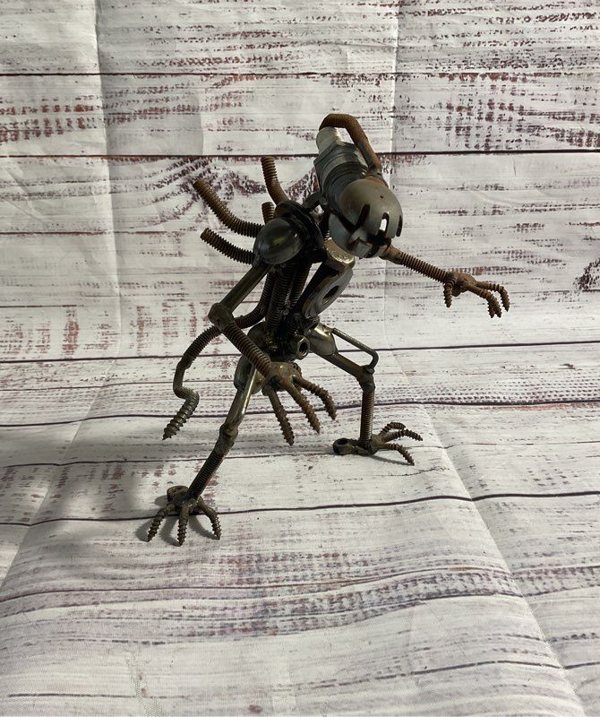 Metal Scrap Alien Xenomorph Sculpture Figurine Handmade 7"