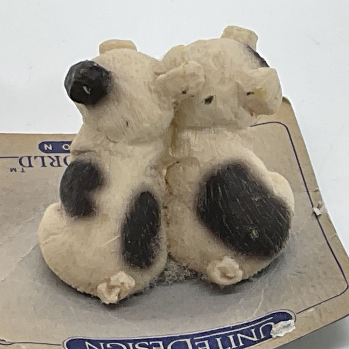 UNITED DESIGN Itty Bitty World Miniature Pig Figurine