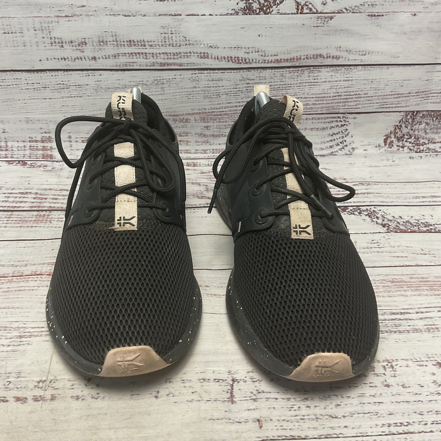Kuru Atom Black Athletic Sneaker Running Shoe Women Size 9.5