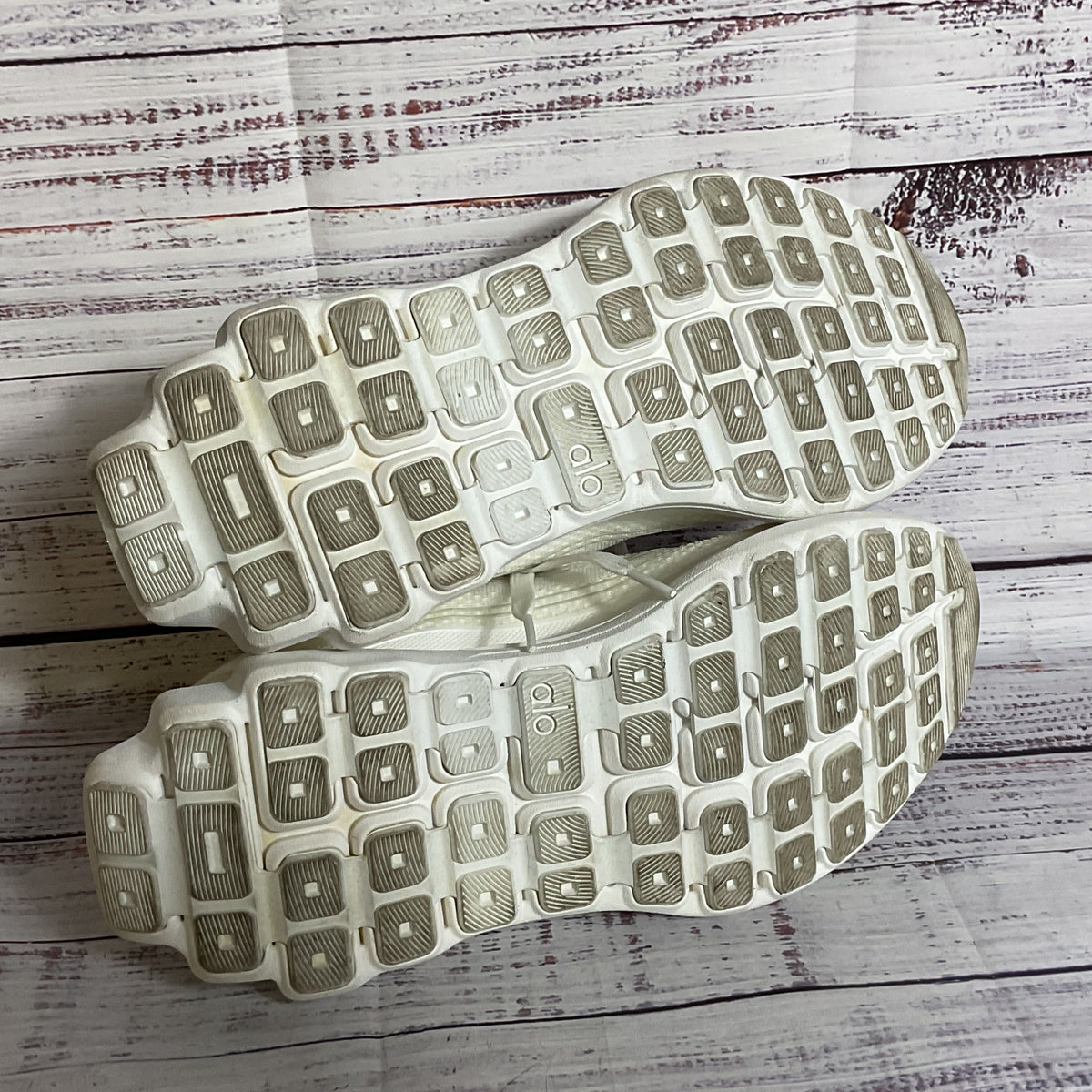 ALO A0590U Unisex White Running Shoes- SZ 8M/ 9.5W