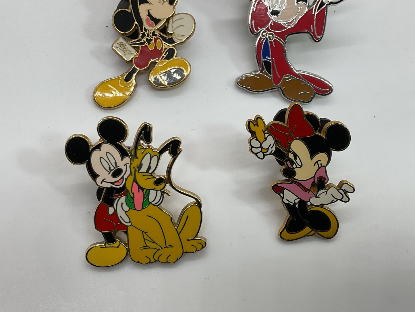 Set of 4 DISNEY Mickey & Minnie Mouse Collectible Pins