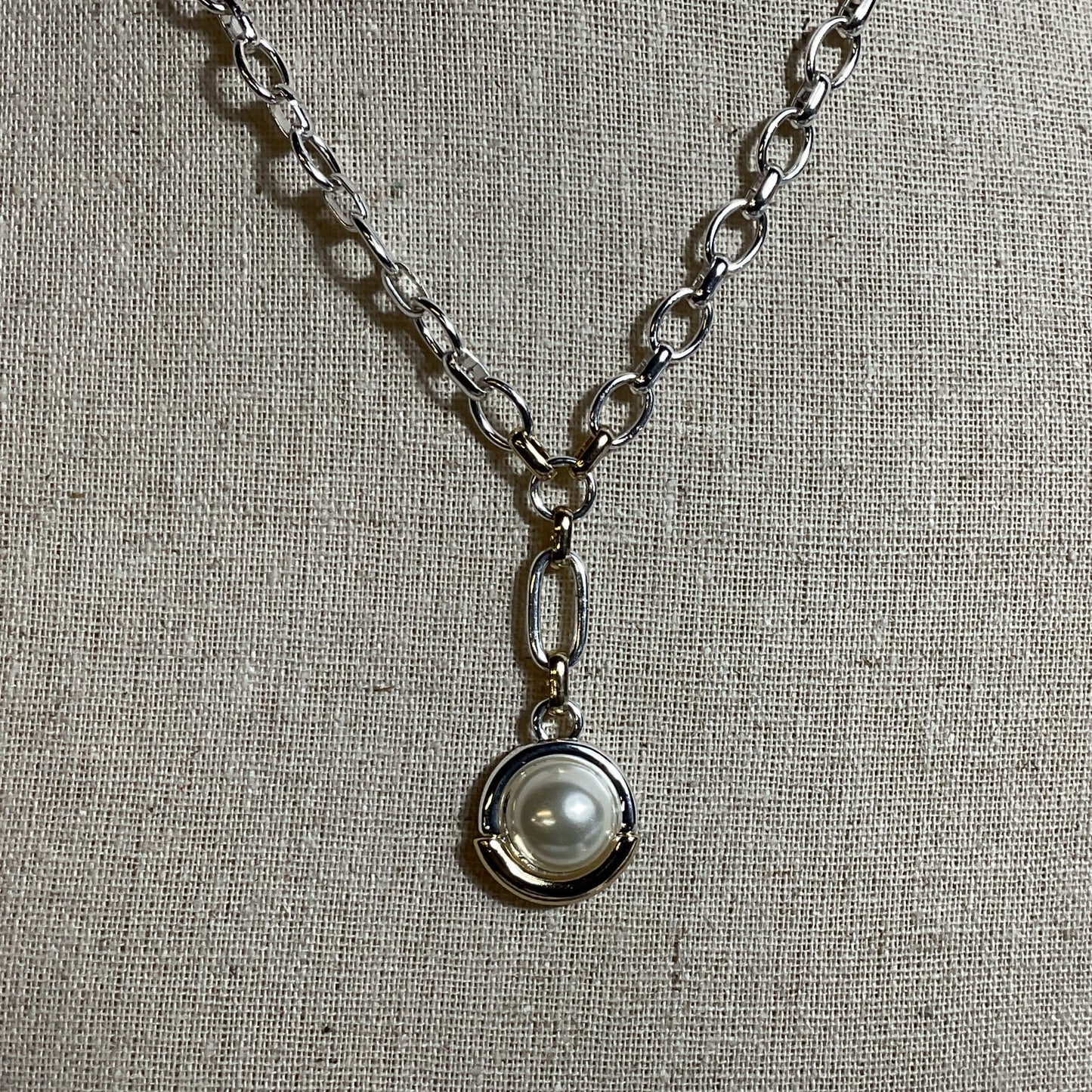 NWT ANNE KLEIN Silver Tone Faux Pearl Dangle Pendant Necklace- 22"