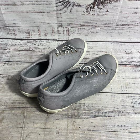Gelato Tessa 2 Grey Leather Slip-On Sneaker Casual Shoe Women 7.5 US