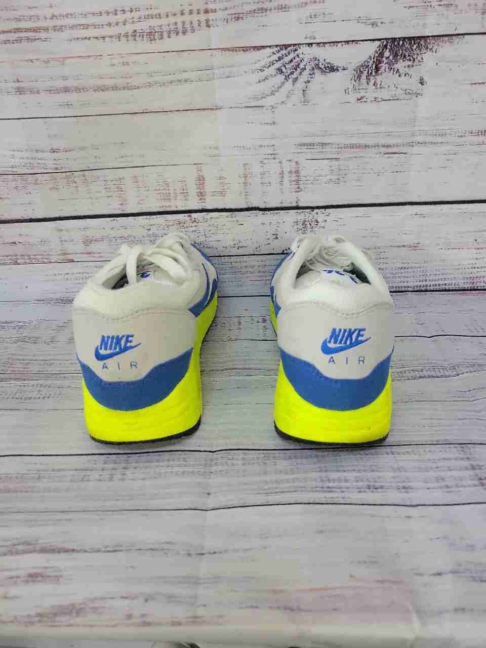 Men's Nike Air 3.26 White & Blue Sneaker Size 9.5