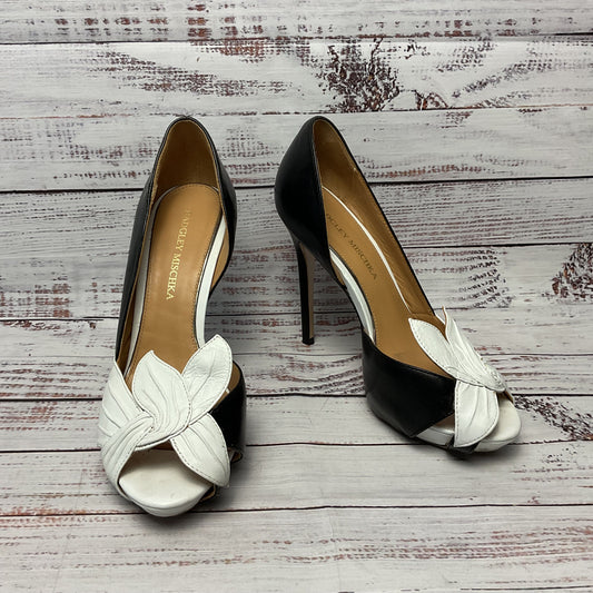 Badgley Mischka Black White Open Toe Taffy Ribbon Heel Women Size 7