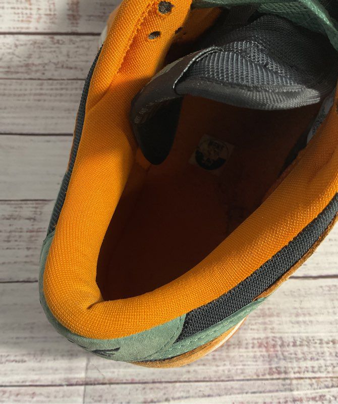 Nike Dunk Low Suede Ceramic Limited Edition Rare Classic DA1469-001 Size 9.5