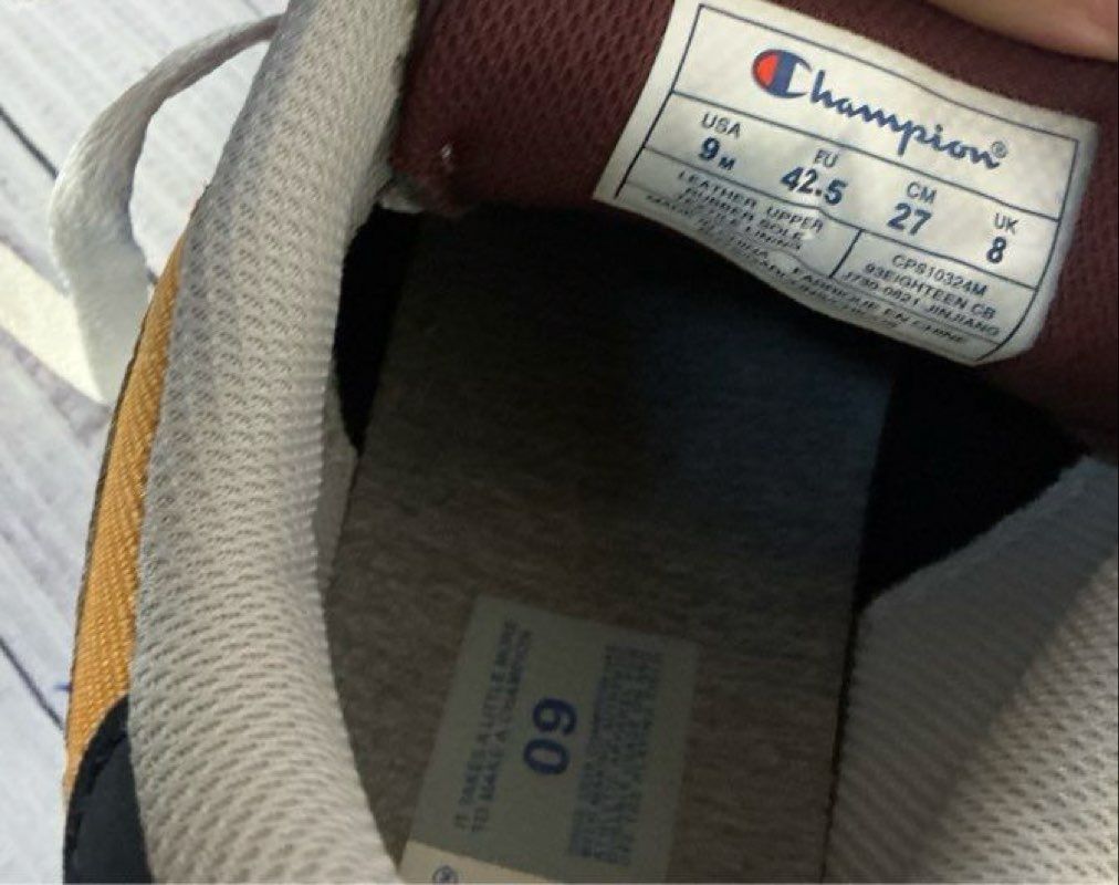 Men's Champion 93 Eighteen Big C Sneakers Size 9