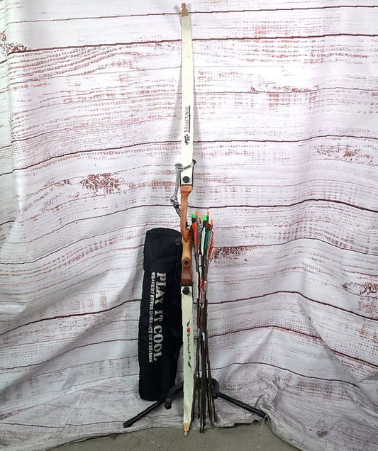 PSE Archery Heritage Series Razorback Bow & Arrows
