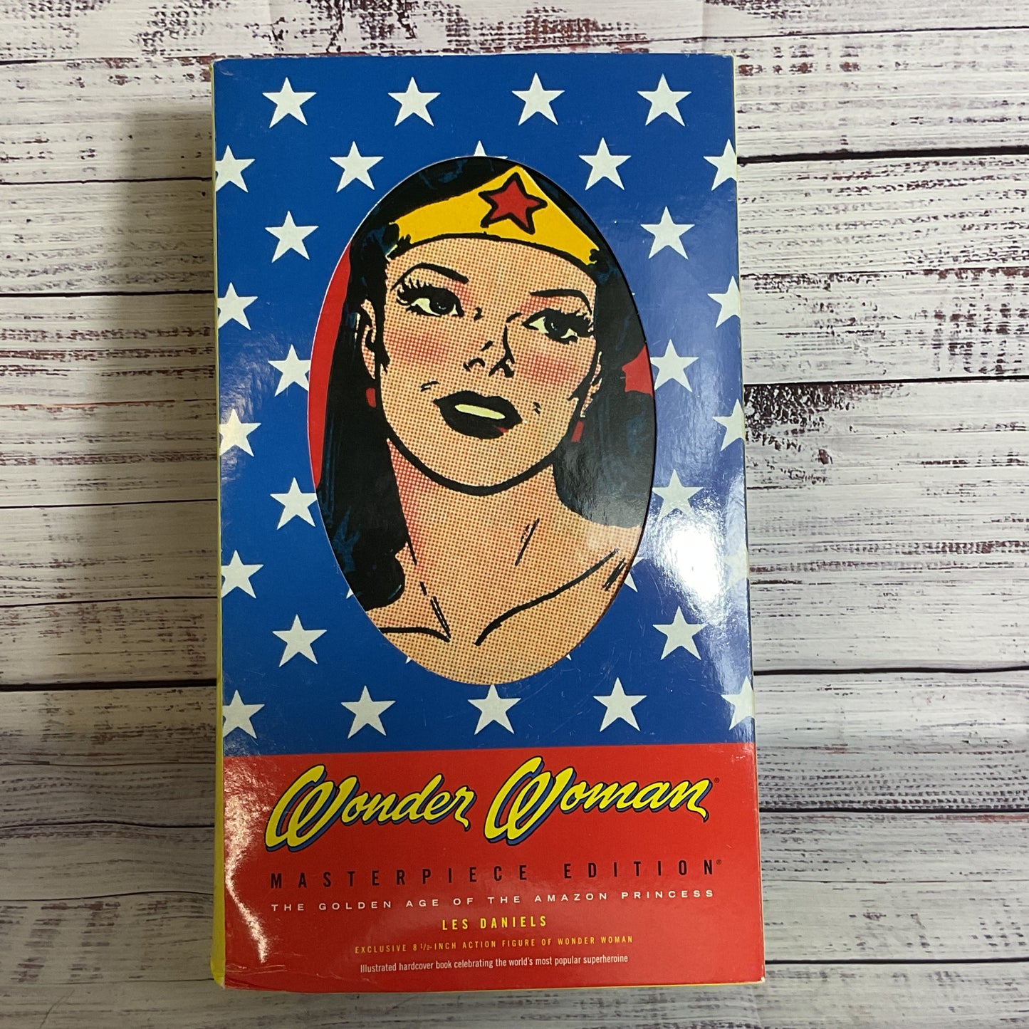 DC Comics Wonder Woman 8.5" Masterpiece Edition-Statue & Book by Les Daniels