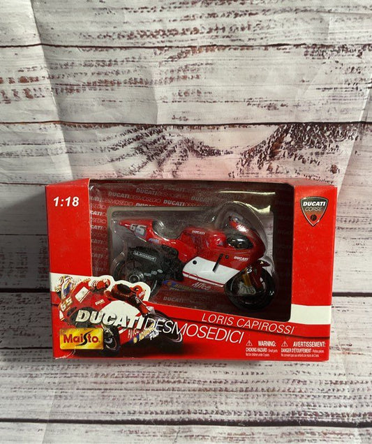 Maisto 1:18 Ducati Corse Ducati Desmosedici Loris Capirossi #65 Diecast