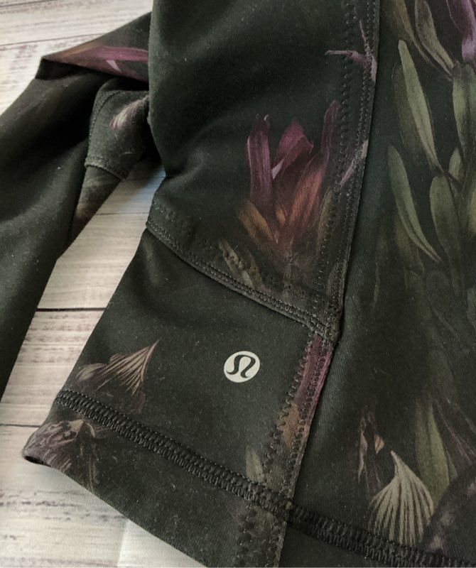 Women's Lululemon Black Floral Jacket Size XS