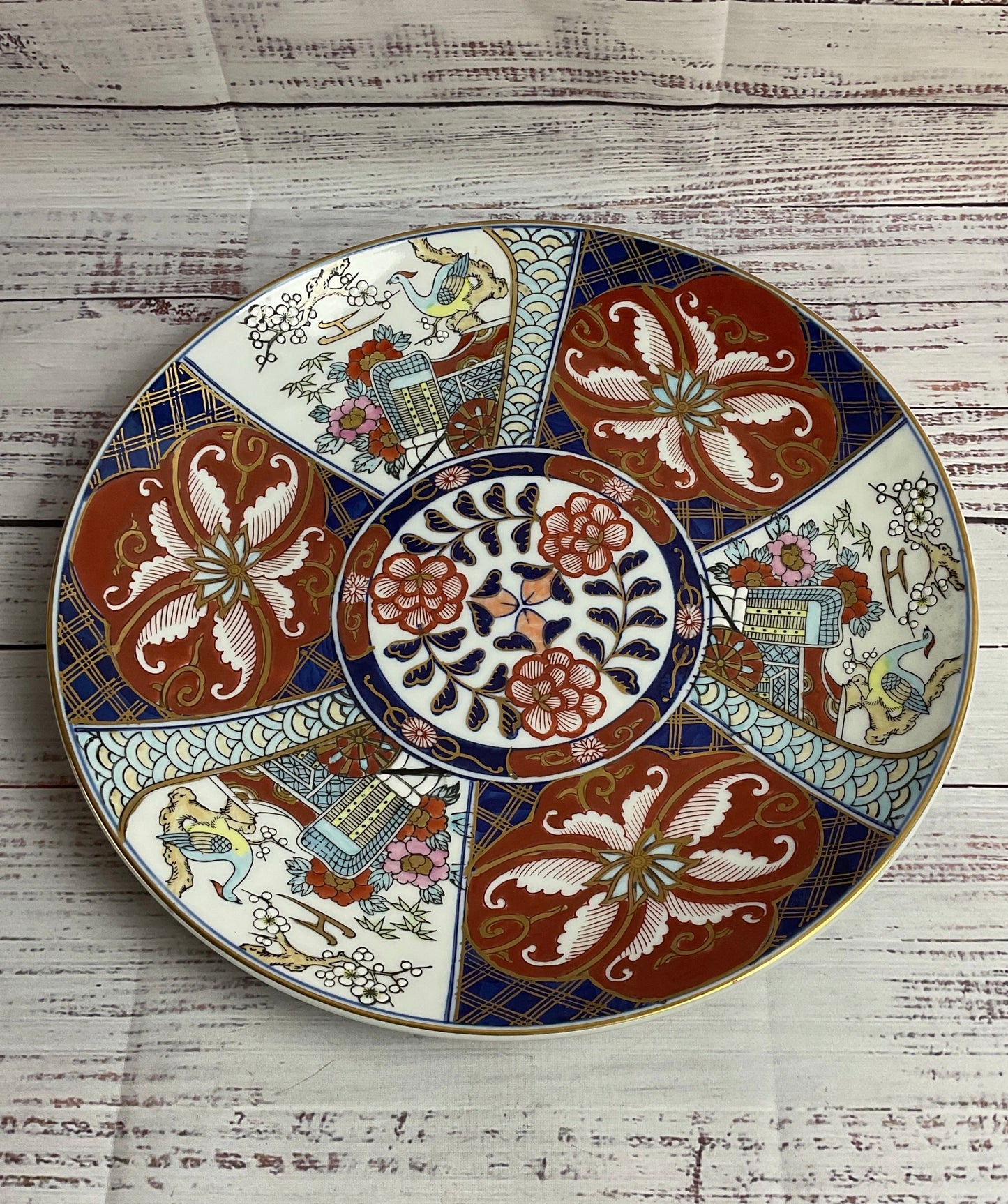 Goldimari Japanese Decorative Hand Painted Collectible Plate 12"