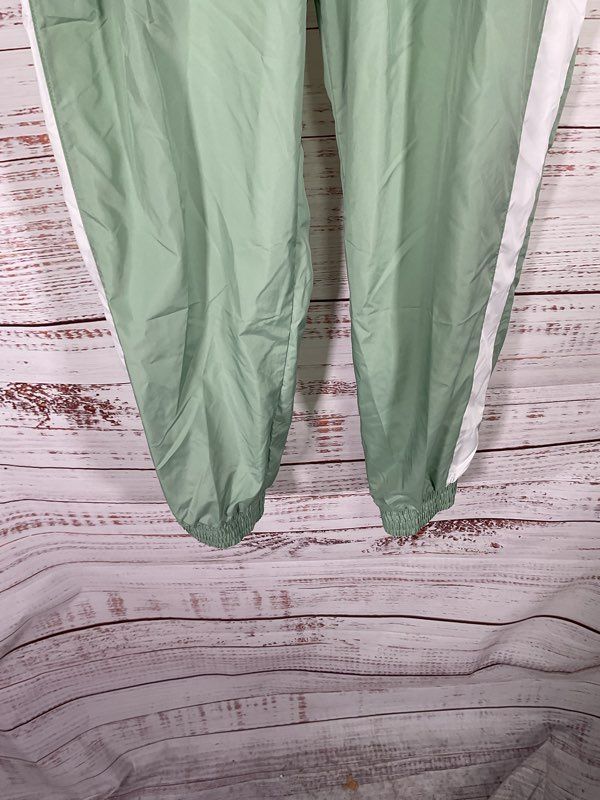 NWT Women's Nike Loose Fit Mid Rise Full Length Green Pants Size M White Striped
