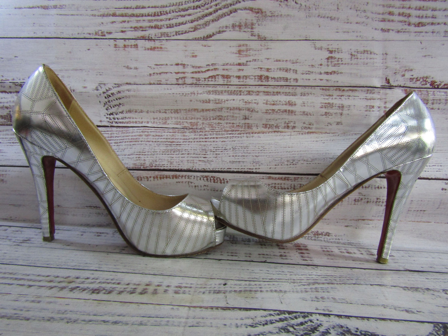 Christian Louboutin Very Galaxy Women's Silver Leather Peep Toe Pumps Size 8