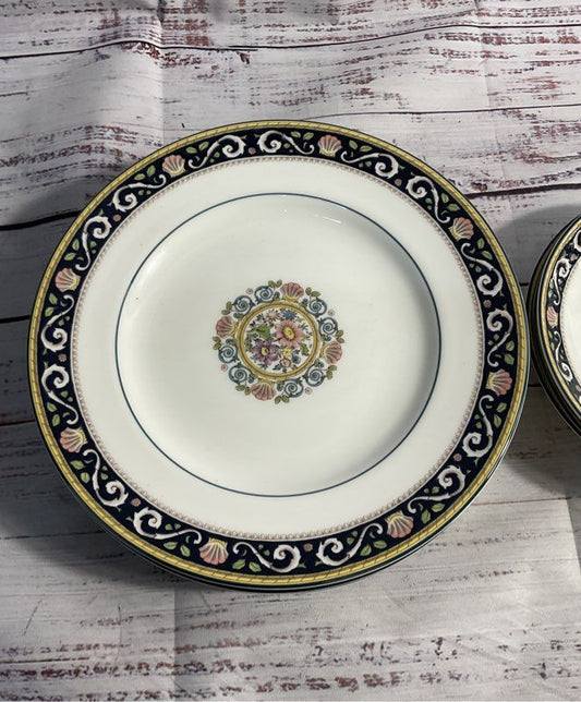 Wedgwood Runnymede 6 Appetizer Plates & 3 Saucers Bone China England W4472