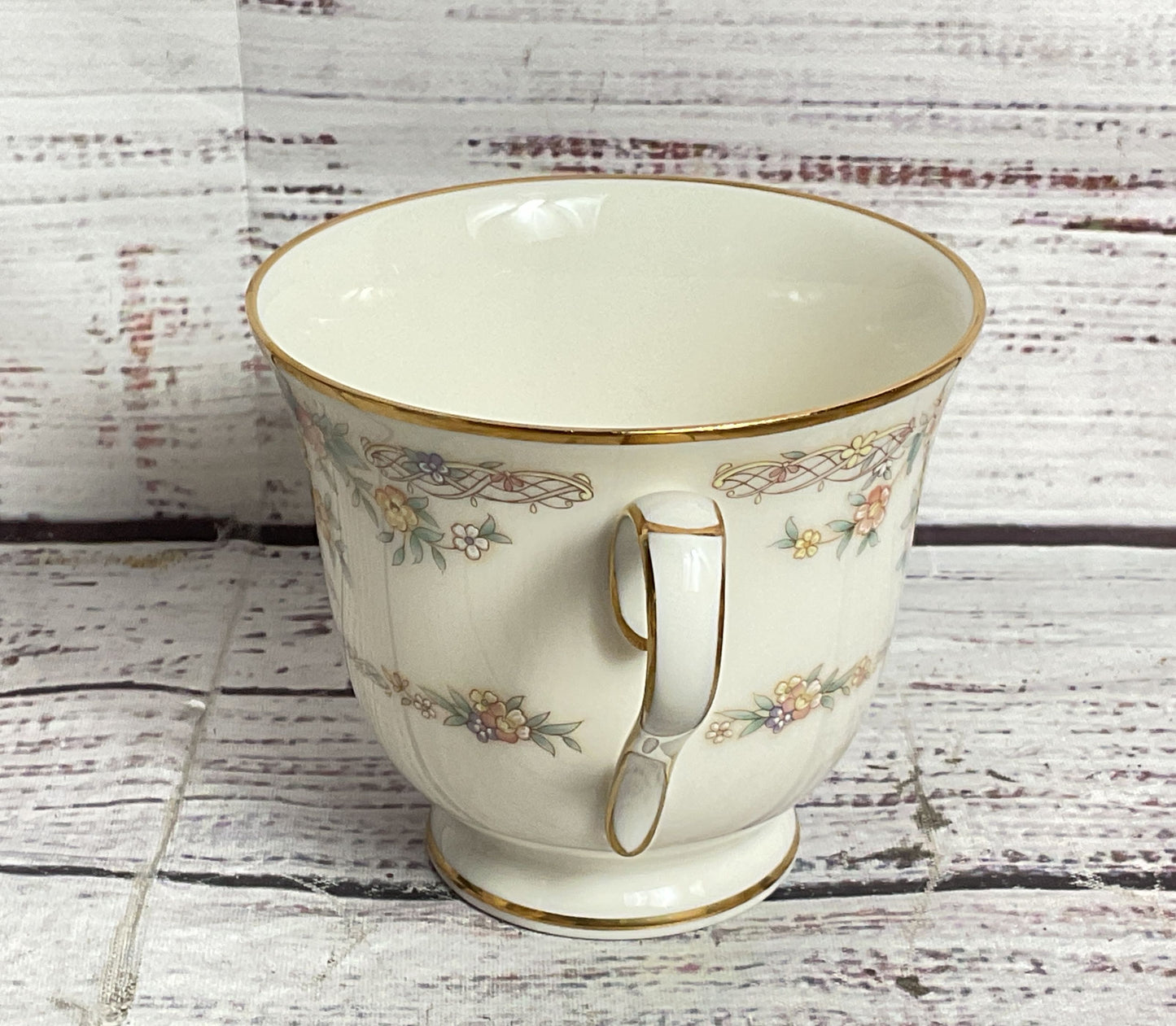 Nortiake Gallery China 7246 Floral Pattern 3" Set of 7 Tea Cups Ivory