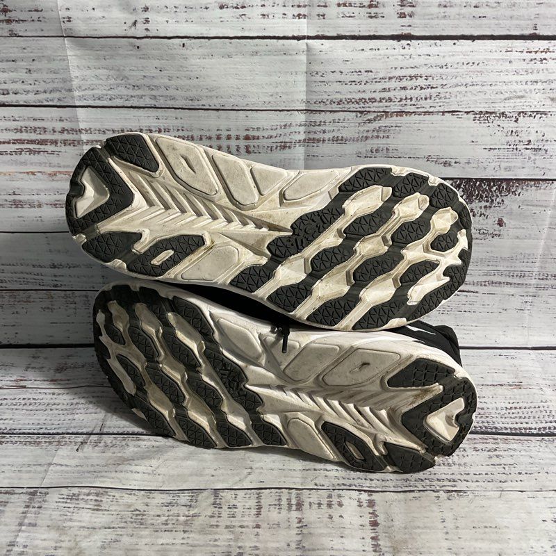 Hoka One One Clifton 8 Black Athletic Sneaker Men's Size 8.5